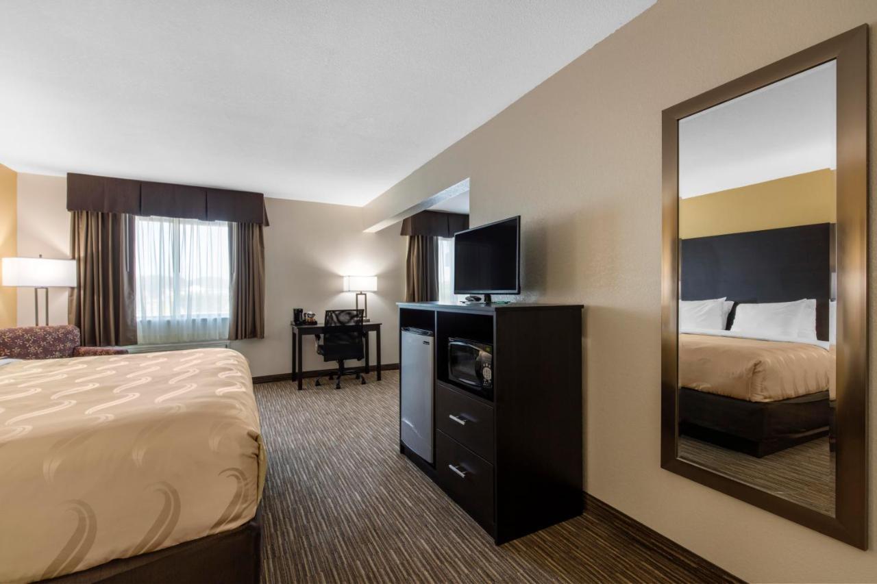 Quality Inn & Suites Metropolis I-24 מראה חיצוני תמונה