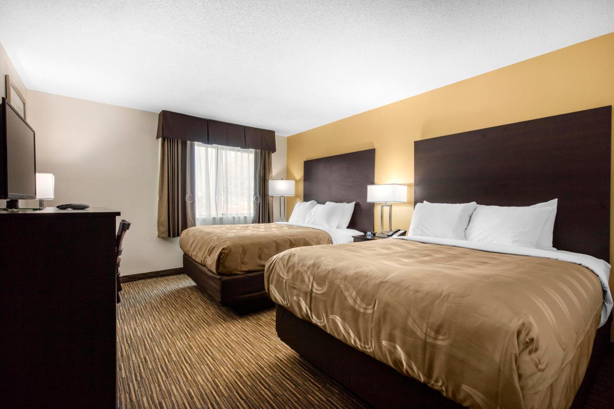 Quality Inn & Suites Metropolis I-24 מראה חיצוני תמונה