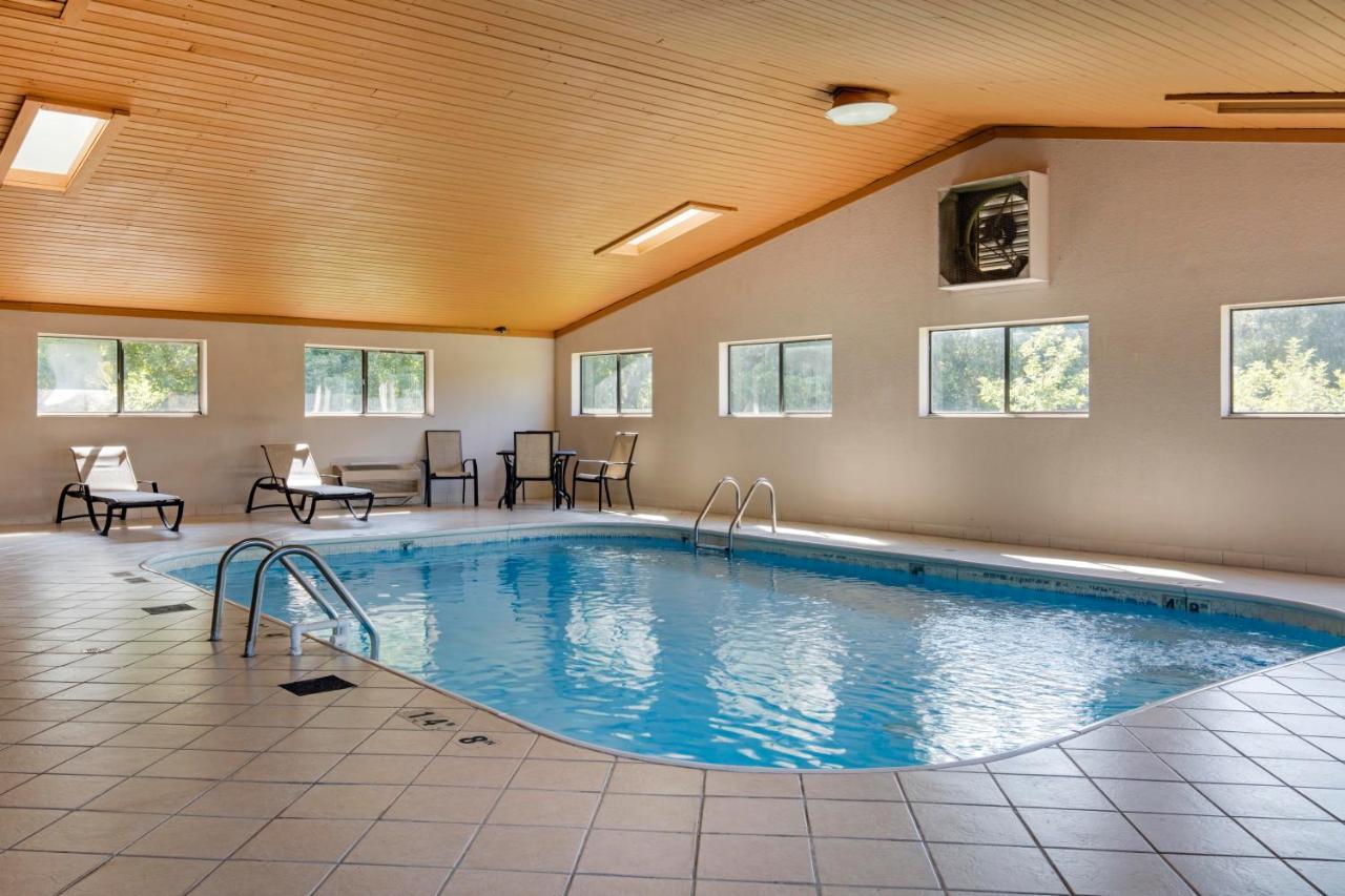Quality Inn & Suites Metropolis I-24 מראה חיצוני תמונה