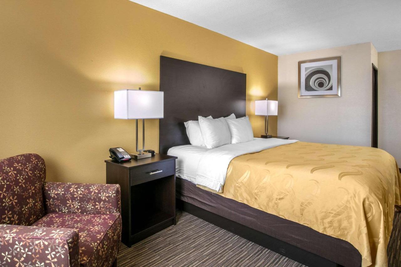 Quality Inn & Suites Metropolis I-24 מראה חיצוני תמונה