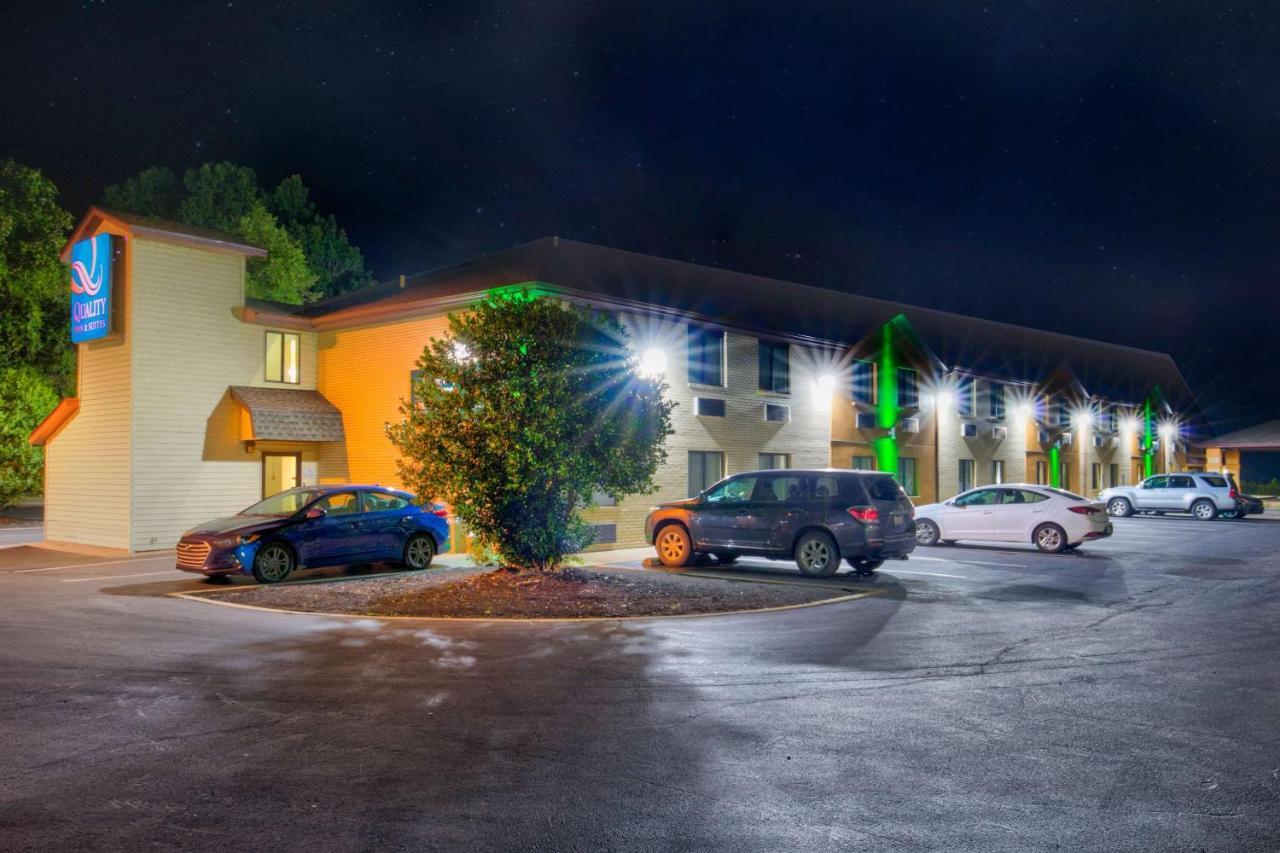Quality Inn & Suites Metropolis I-24 מראה חיצוני תמונה