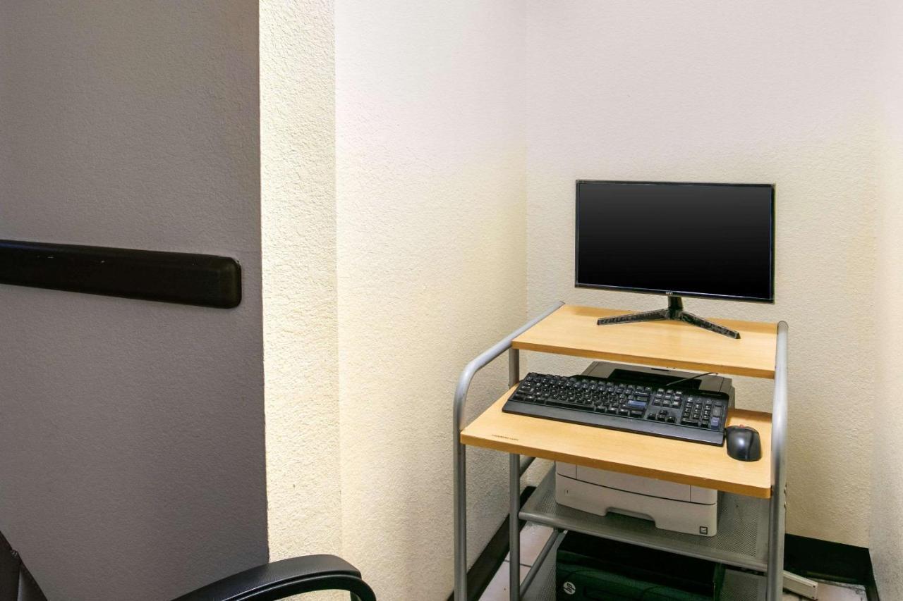 Quality Inn & Suites Metropolis I-24 מראה חיצוני תמונה