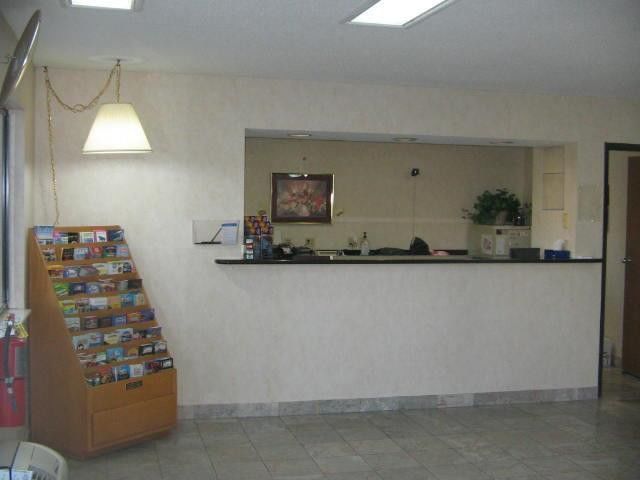 Quality Inn & Suites Metropolis I-24 מראה חיצוני תמונה