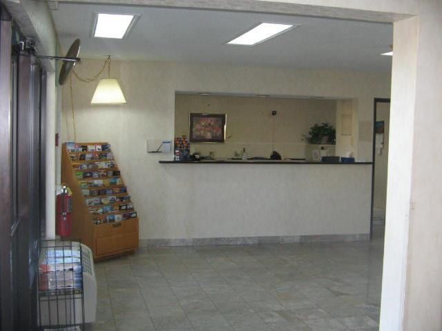 Quality Inn & Suites Metropolis I-24 מראה חיצוני תמונה
